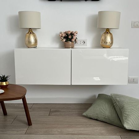Paganini Suites And Apartments سيرمِيوني المظهر الخارجي الصورة