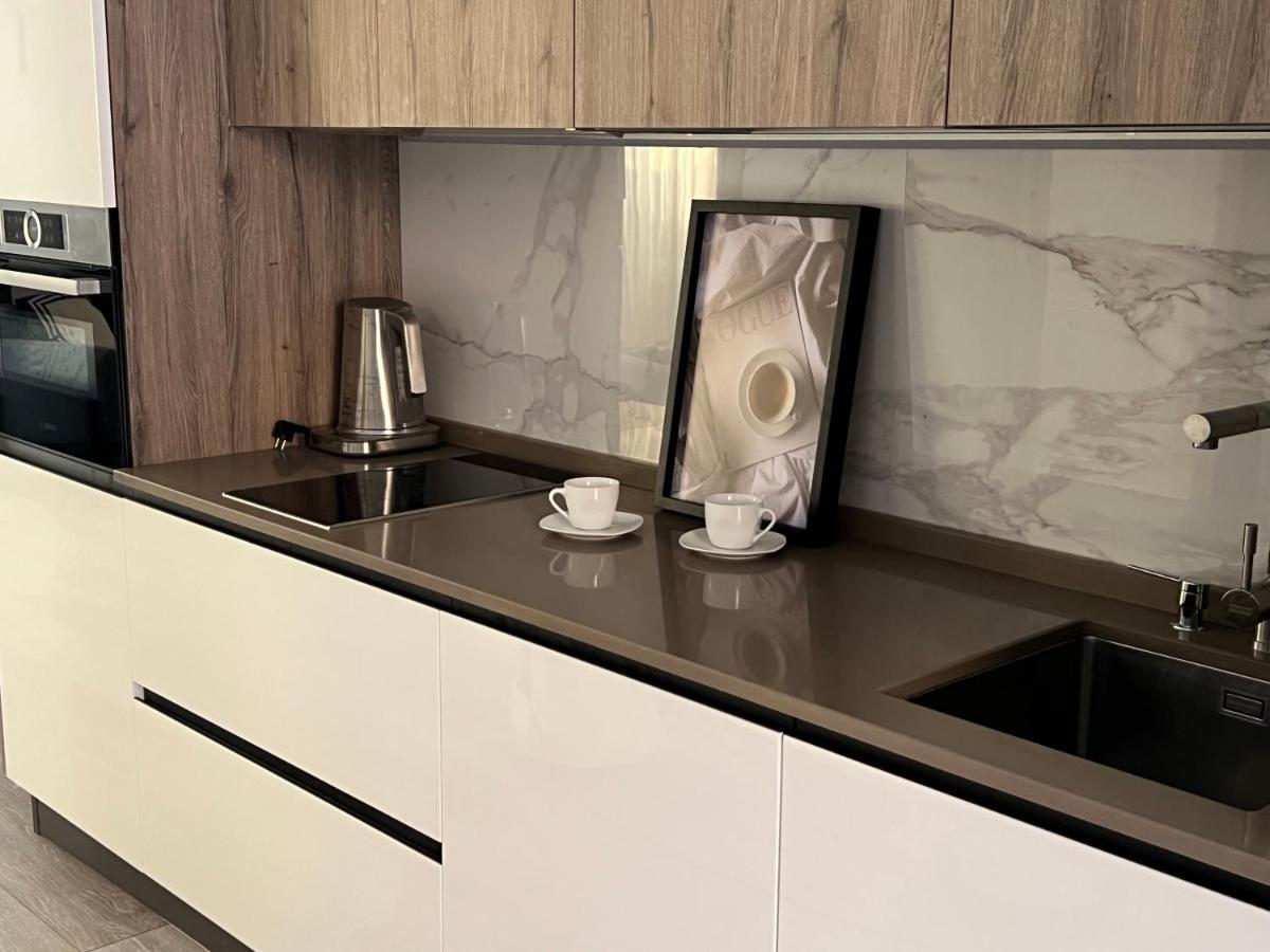Paganini Suites And Apartments سيرمِيوني المظهر الخارجي الصورة