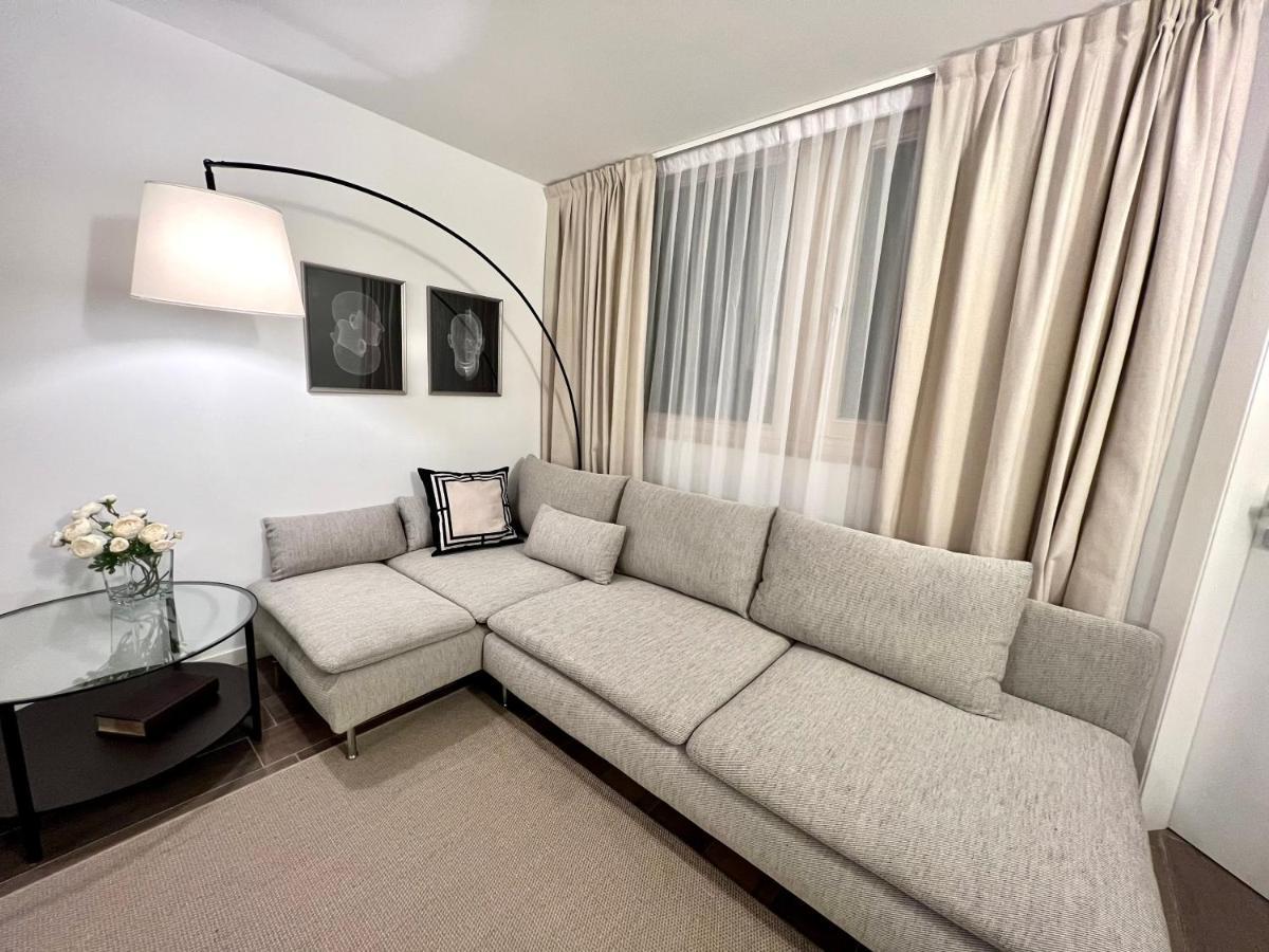 Paganini Suites And Apartments سيرمِيوني المظهر الخارجي الصورة