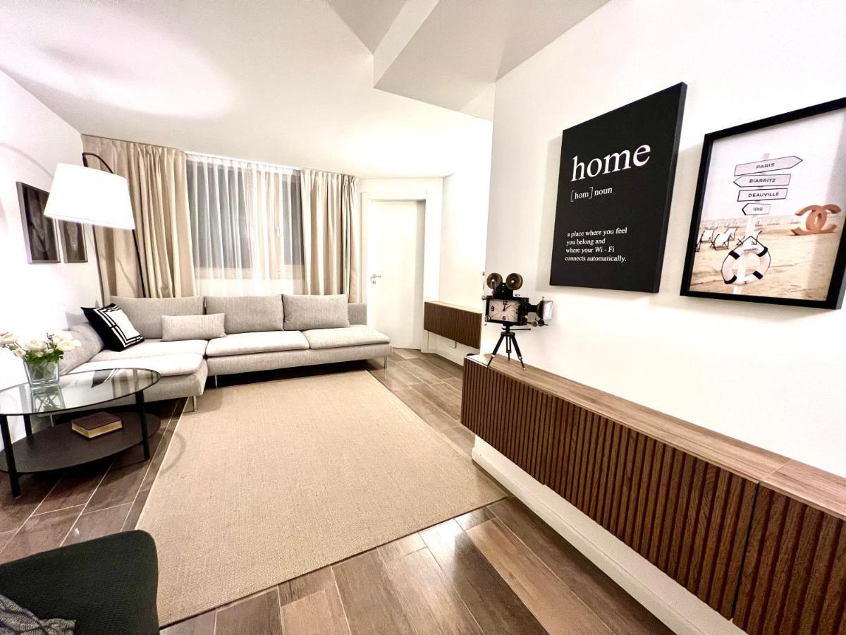 Paganini Suites And Apartments سيرمِيوني المظهر الخارجي الصورة