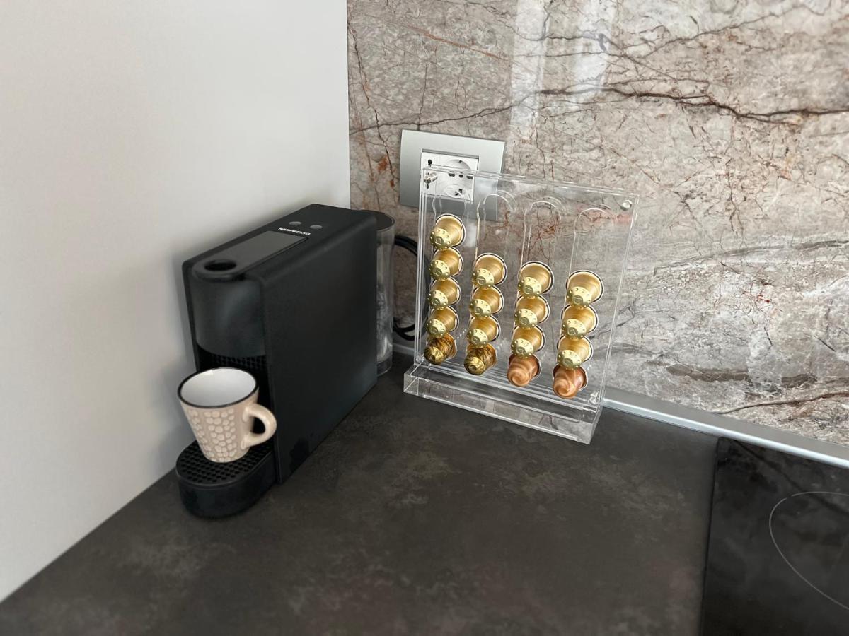 Paganini Suites And Apartments سيرمِيوني المظهر الخارجي الصورة